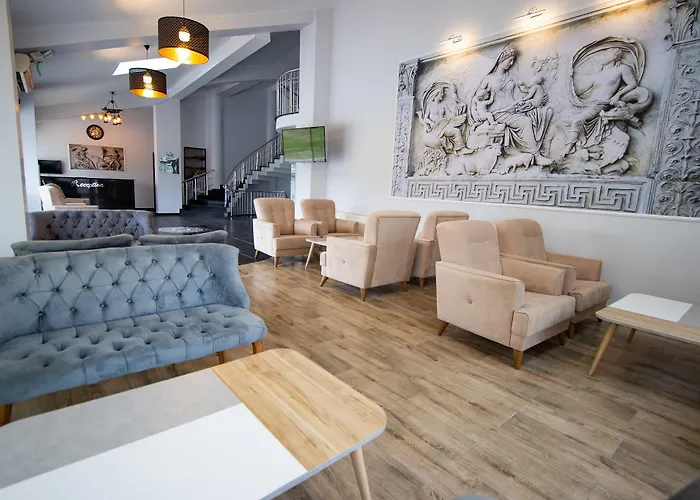 Le Marin تْشاناكالي